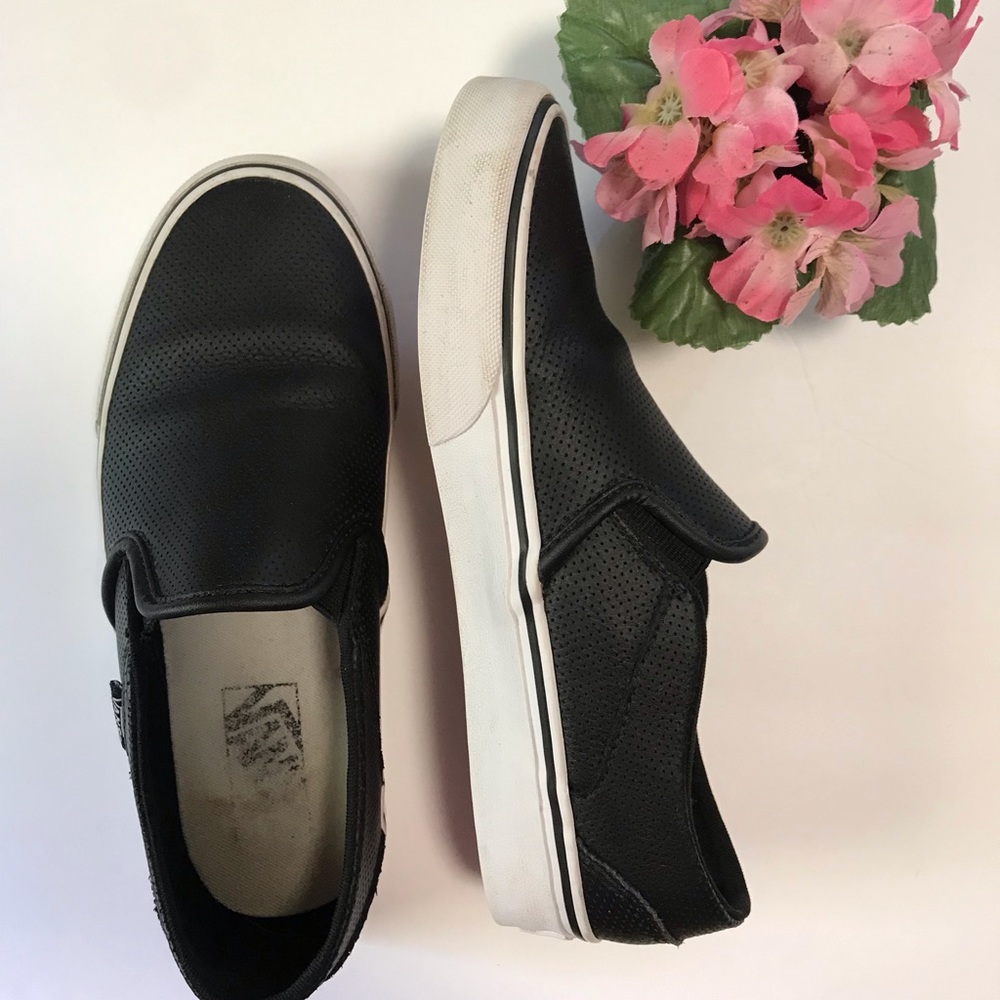 Leather vans🌹